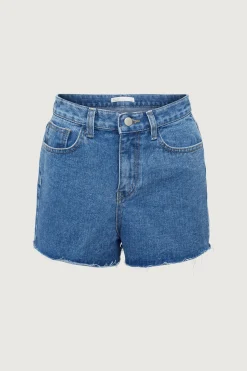 CUT OFF DENIM SHORTS