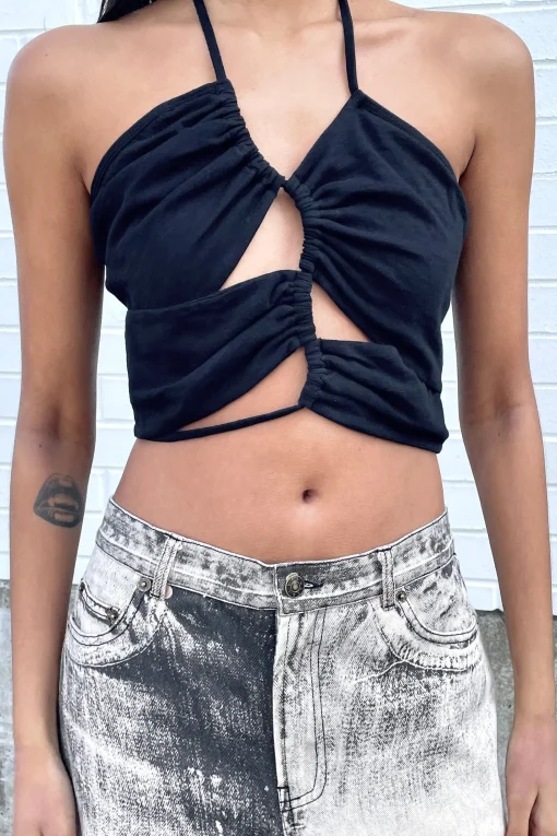 CUTOUT HALTER TOP