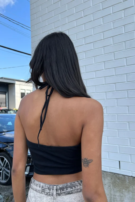 CUTOUT HALTER TOP