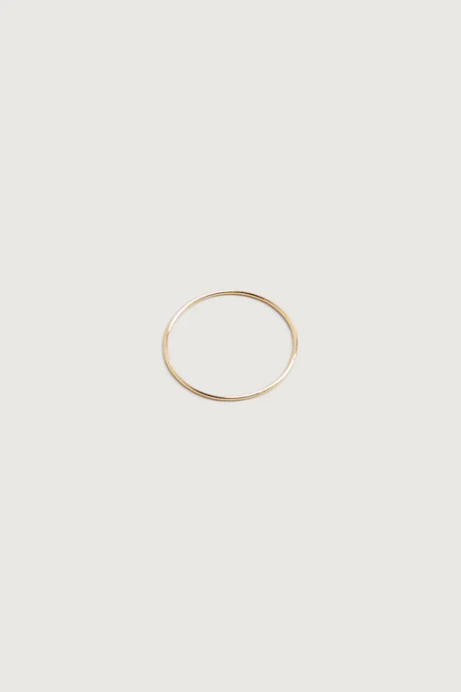 DELICATE RING