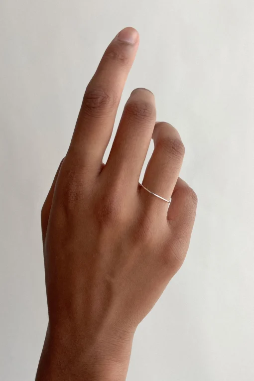 DELICATE RING