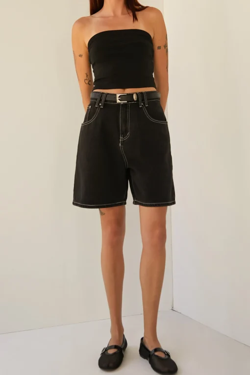 DENIM SHORTS WITH LEATHER BELT