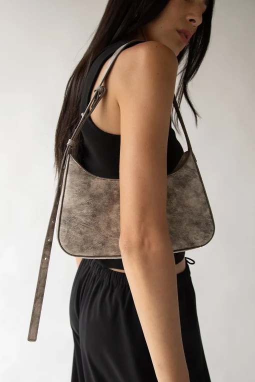 DISTRESSED LEATHER SHOULDER BAG