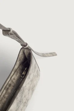 DISTRESSED LEATHER SHOULDER BAG