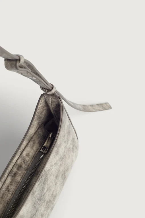 DISTRESSED LEATHER SHOULDER BAG