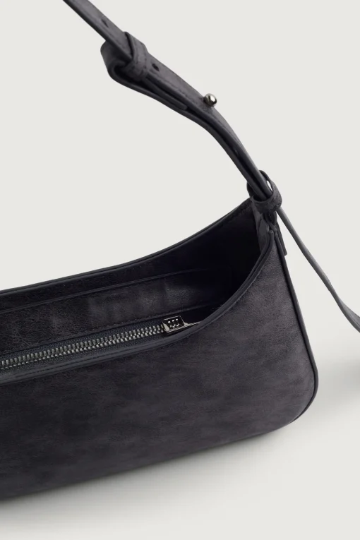 DISTRESSED LEATHER SHOULDER BAG