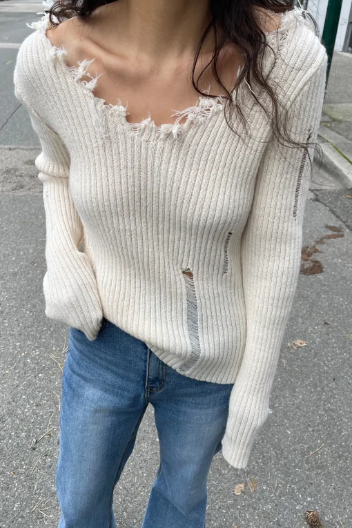 DISTRESSED V-NECK SWEATER