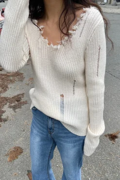 DISTRESSED V-NECK SWEATER