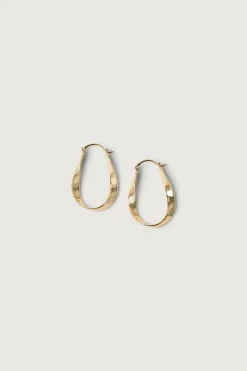 ELONGATED TWISTED HOOPS