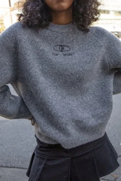 EMBROIDERED OAK SPORT SWEATER