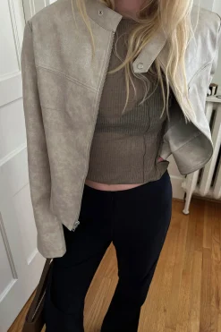 EXPOSED SEAM LONG SLEEVE TOP