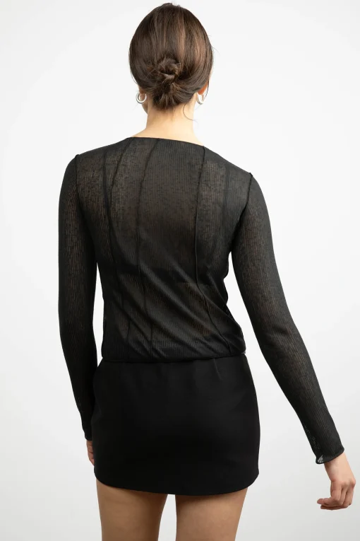 EXPOSED SEAM LONG SLEEVE TOP