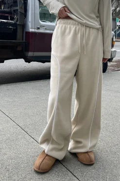 FLEECE PANT WITH CONTRAST PIPING