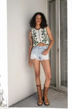 FLORAL EMBROIDERED SWEATER VEST
