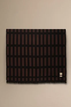 FRACTA COTTON THROW