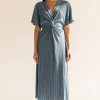 FRONT KNOT PLEATED MIDI DRESS
