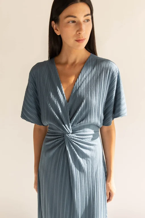FRONT KNOT PLEATED MIDI DRESS