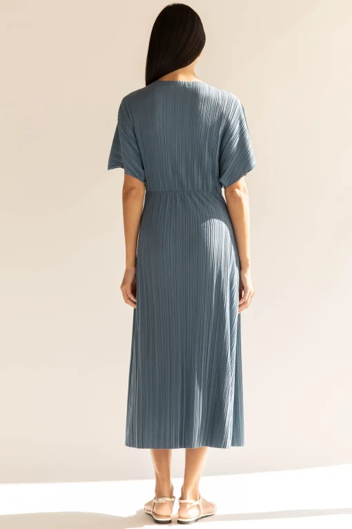 FRONT KNOT PLEATED MIDI DRESS