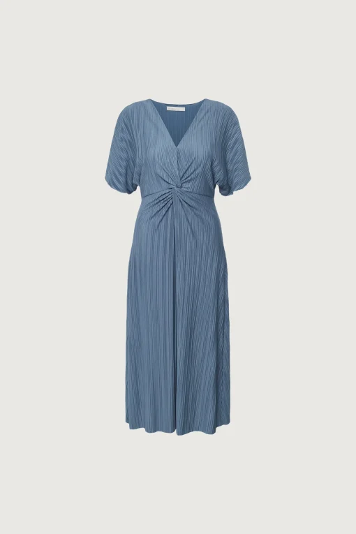 FRONT KNOT PLEATED MIDI DRESS