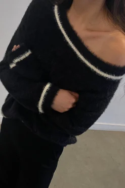 FUZZY CONTRAST DETAIL SWEATER