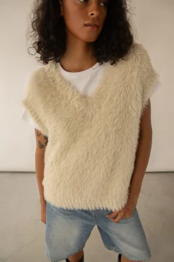 FUZZY SWEATER VEST