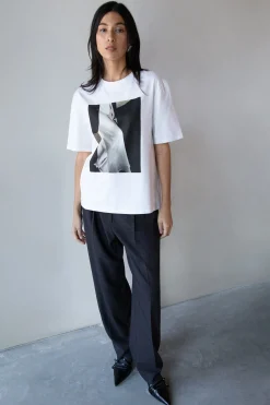GRAPHIC PRINT T-SHIRT