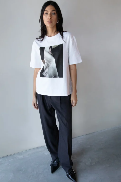 GRAPHIC PRINT T-SHIRT