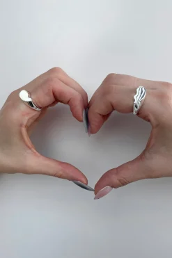HALF HEART SIGNET RING SET