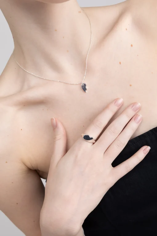 HALF HEART SIGNET RING SET