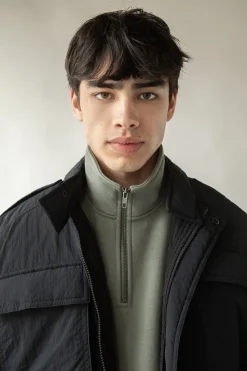 HALF-ZIP SWEATSHIRT