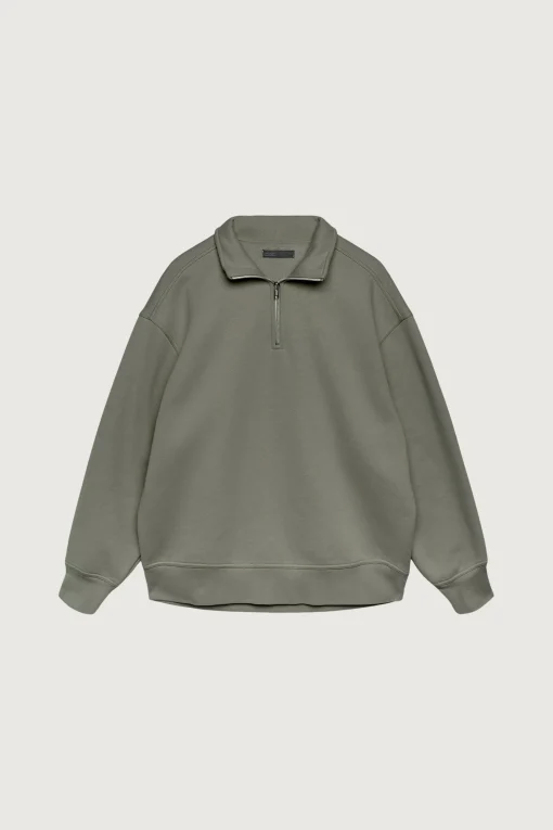 HALF-ZIP SWEATSHIRT