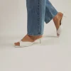 HEELED MULE