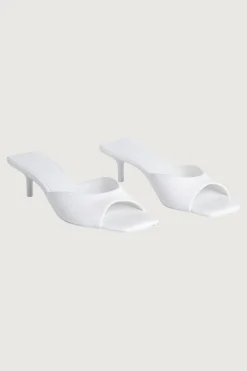 HEELED MULE