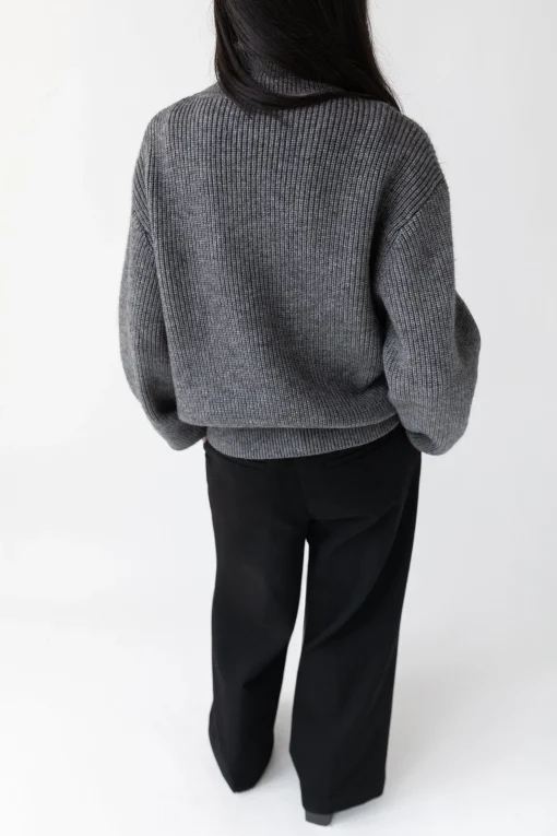 HIGH NECKLINE ZIP UP SWEATER