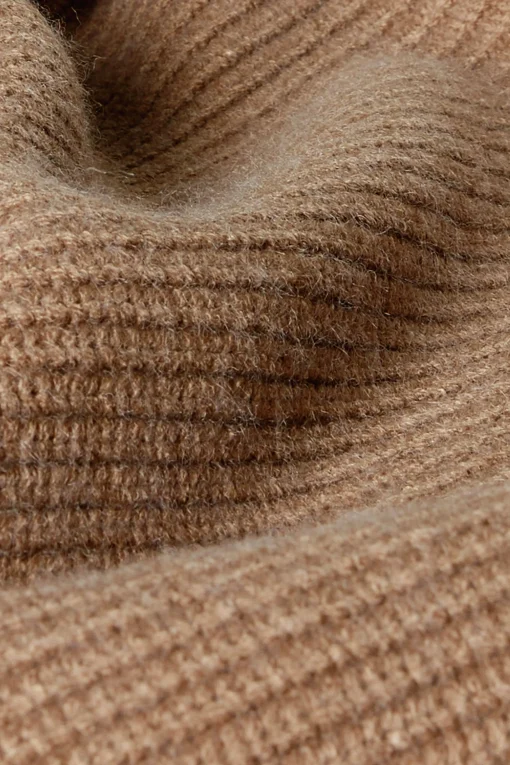 HIGH NECKLINE ZIP UP SWEATER