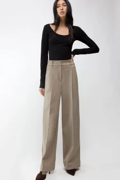 HIGH-RISE STRAIGHT LEG TROUSER WITH PLEATS