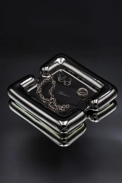 HUG TRAY BY KOUROS
