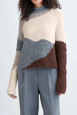 INTARSIA KNIT SWEATER