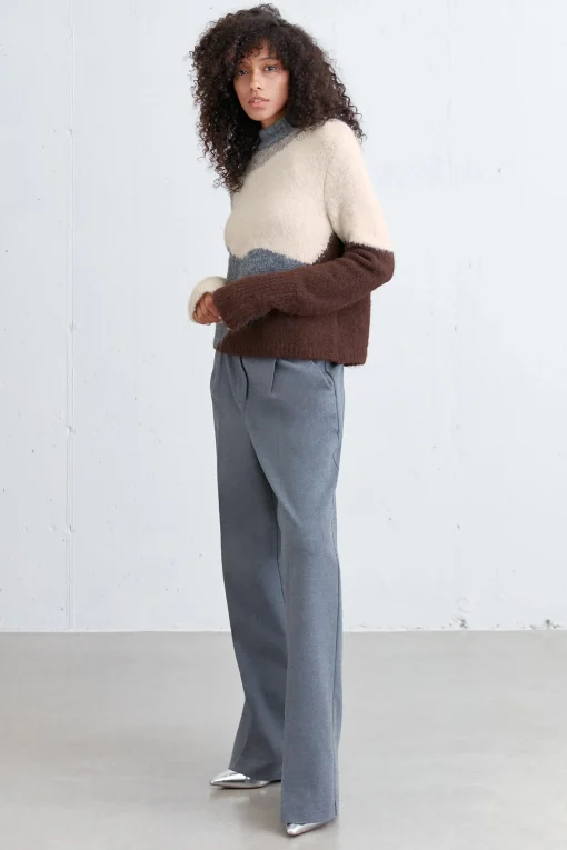 INTARSIA KNIT SWEATER