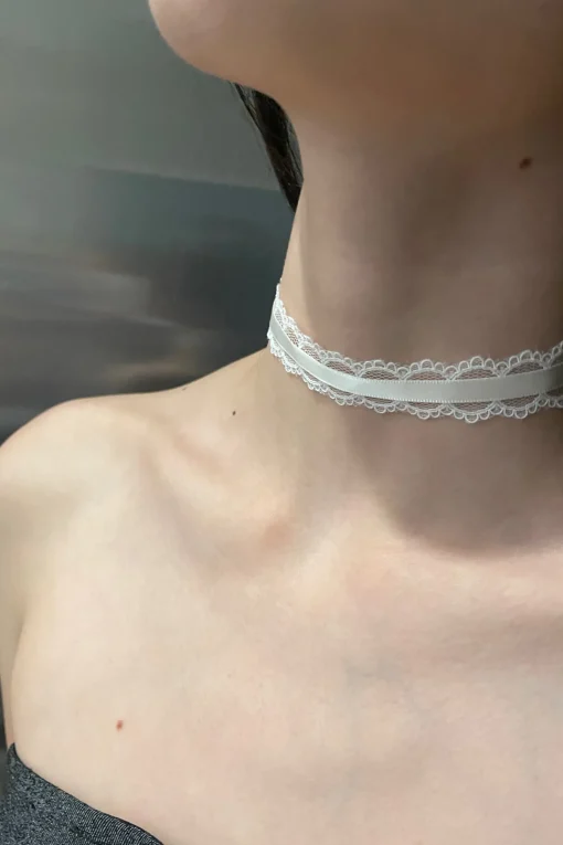 IVORY LACE TIE CHOKER
