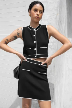 KNIT MINI SKIRT