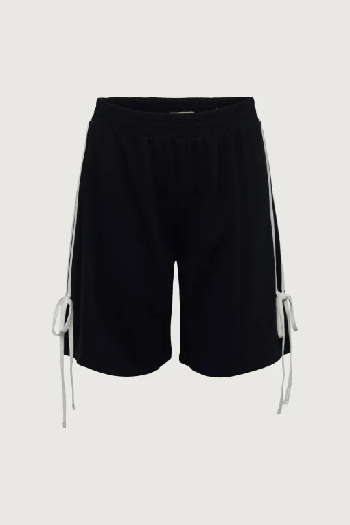 KNIT SHORT WITH BOW