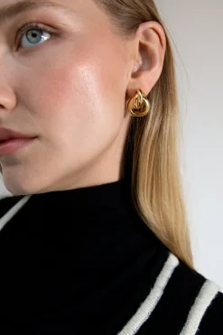 KNOT HOOP EARRING