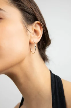 KNOT HOOP EARRING