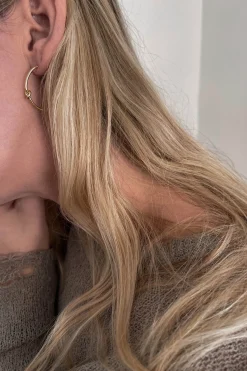 KNOT HOOP EARRING