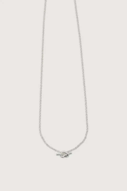 KNOT NECKLACE