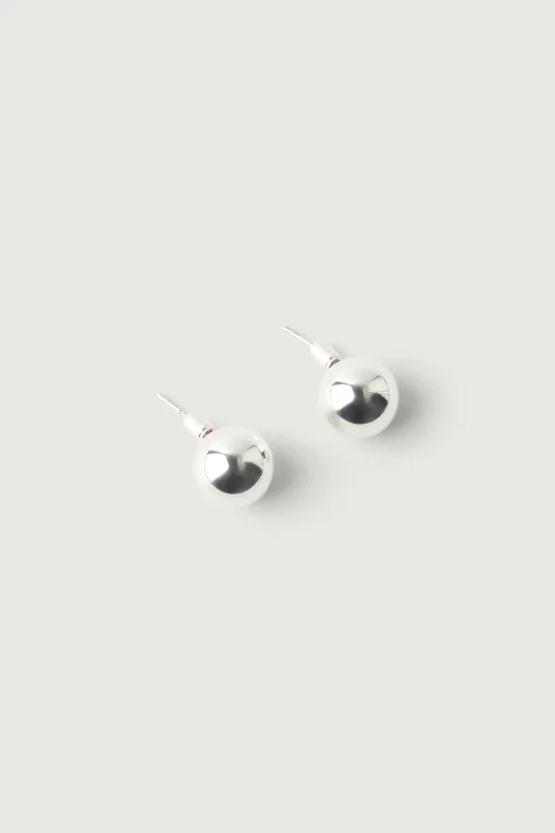 LARGE BALL EARRING
