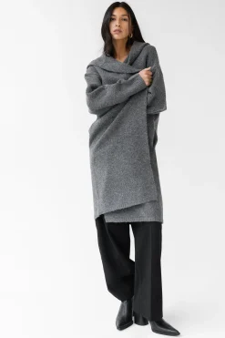 LONG CARDIGAN WITH HOODIE