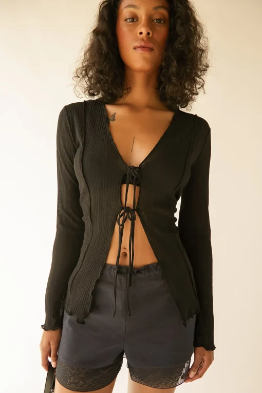 LONG SLEEVE TOP WITH FRONT TIES