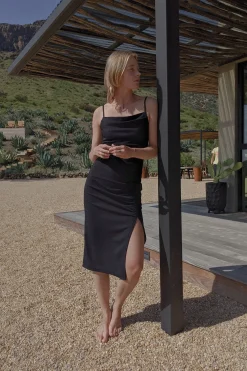 MIDI RUCHED DRESS WITH SIDE SLIT